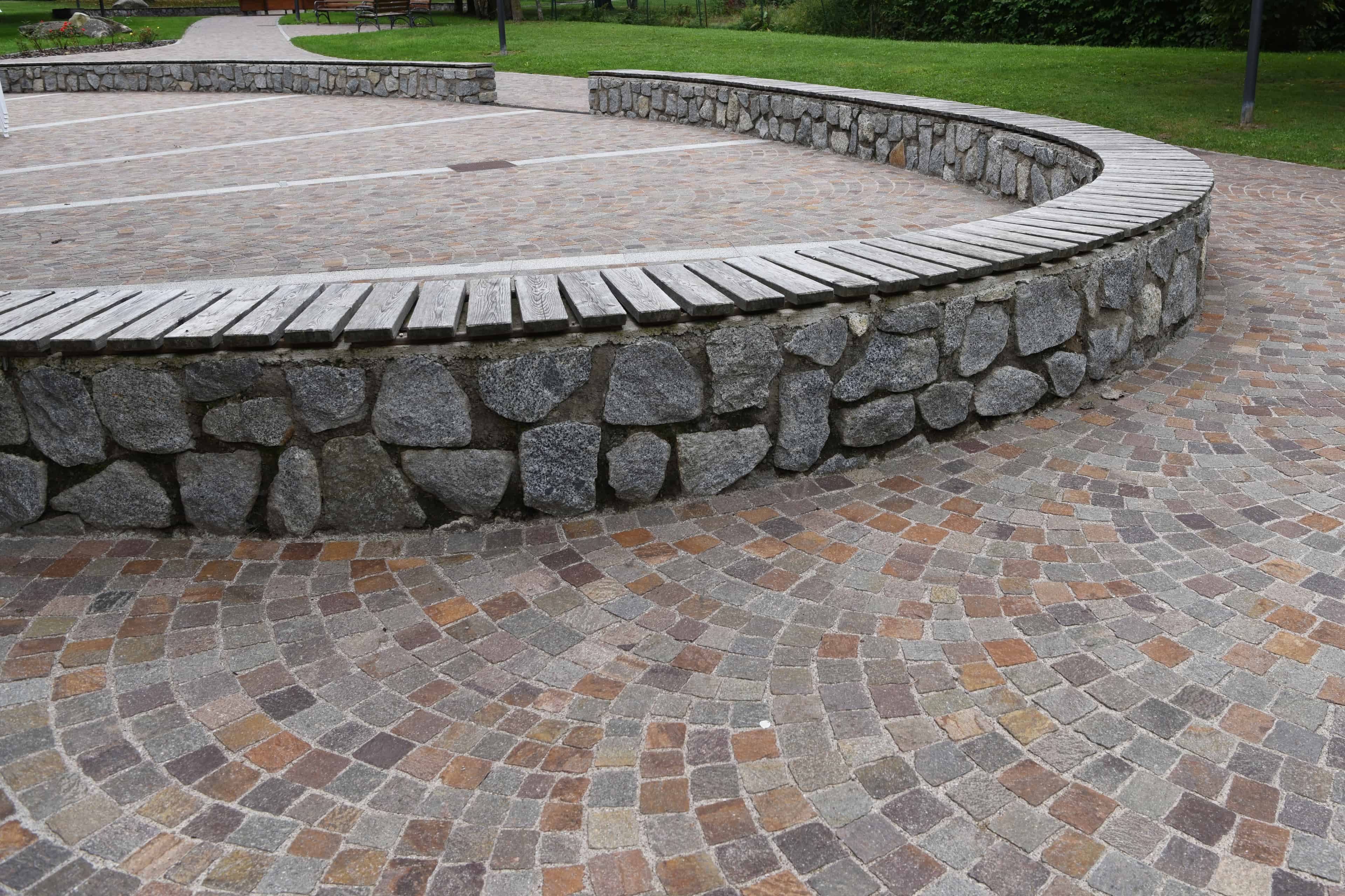 Retaining Walls image