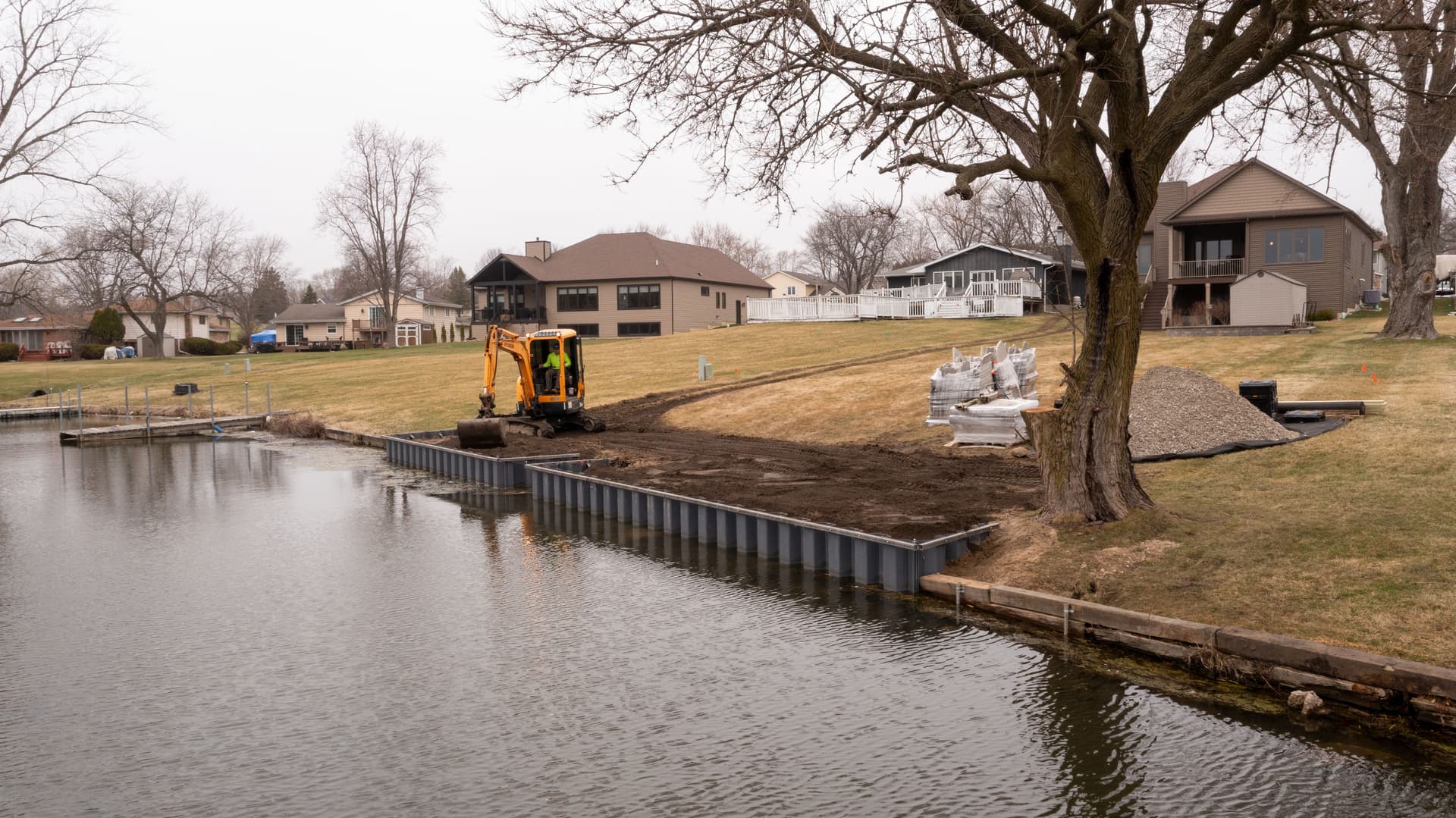 Gallery photos for Seawall Installation at Lakes of the Four Seasons: Image #1