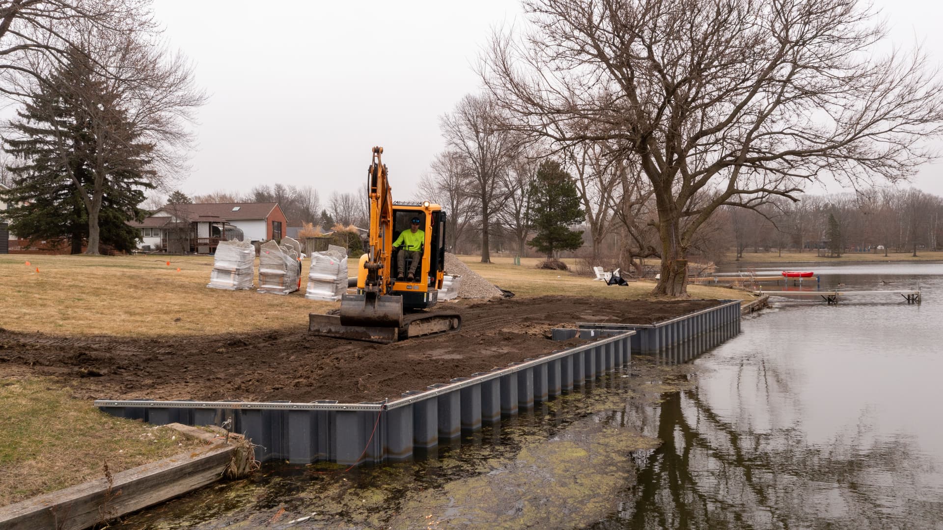 Gallery photos for Seawall Installation at Lakes of the Four Seasons: Image #3